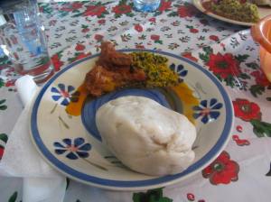 793769_265576223593621_1259991415_o